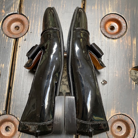 LANVIN Patent Leather Loafer with Bow Detail - Picture 6 of 9